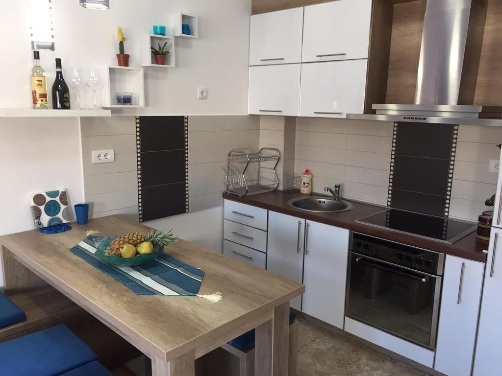 Apartman Dajana Ulcinj Exterior foto