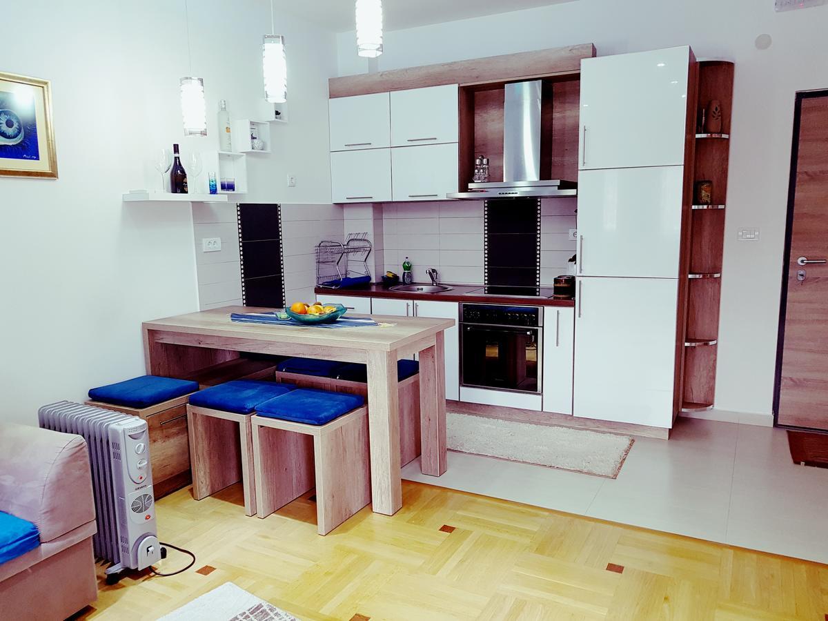 Apartman Dajana Ulcinj Exterior foto